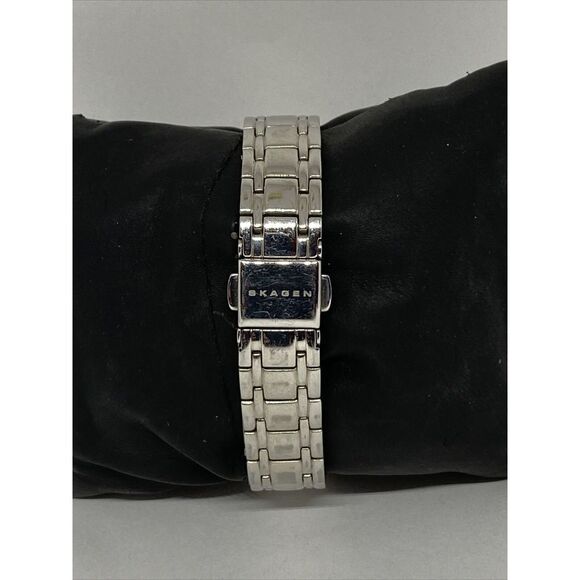 Skagen SKW2254 Womens Silver Stainless Steel Analog Dial Quartz Wrist Watch UC20 main image 4